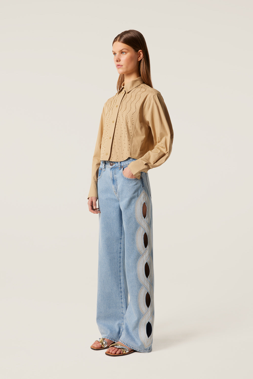 Short shirt with rhinestones