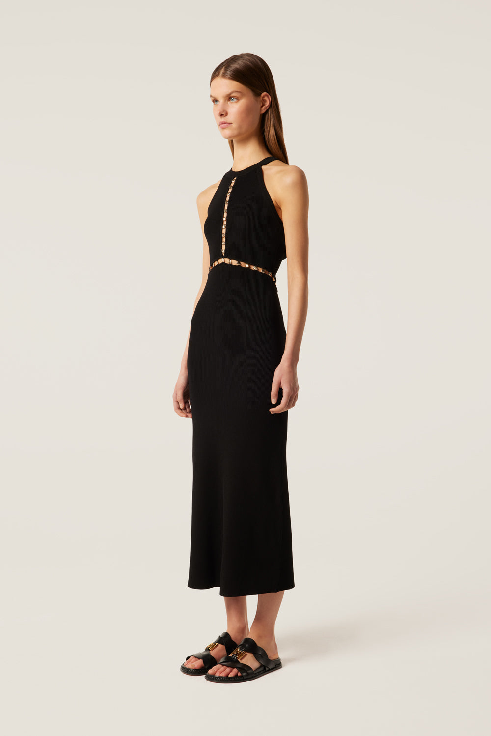 Robe longue à boutons dorés