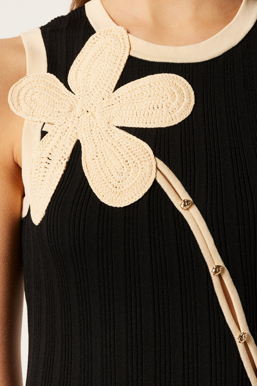 Robe en maille bicolore à ouverture