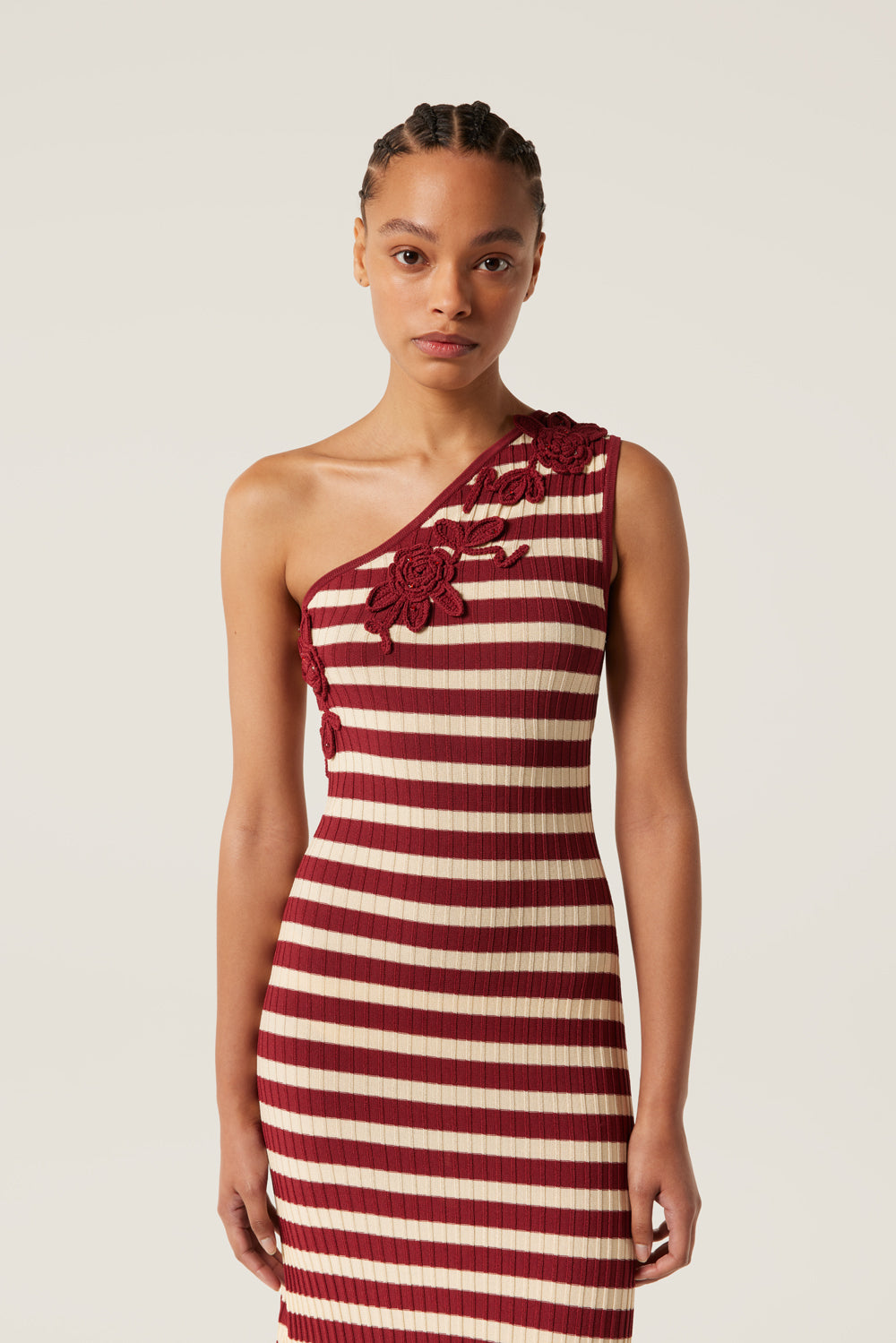 Robe asymétrique à fleur