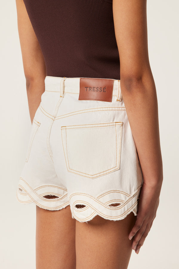 Short à ouverture tresses écru