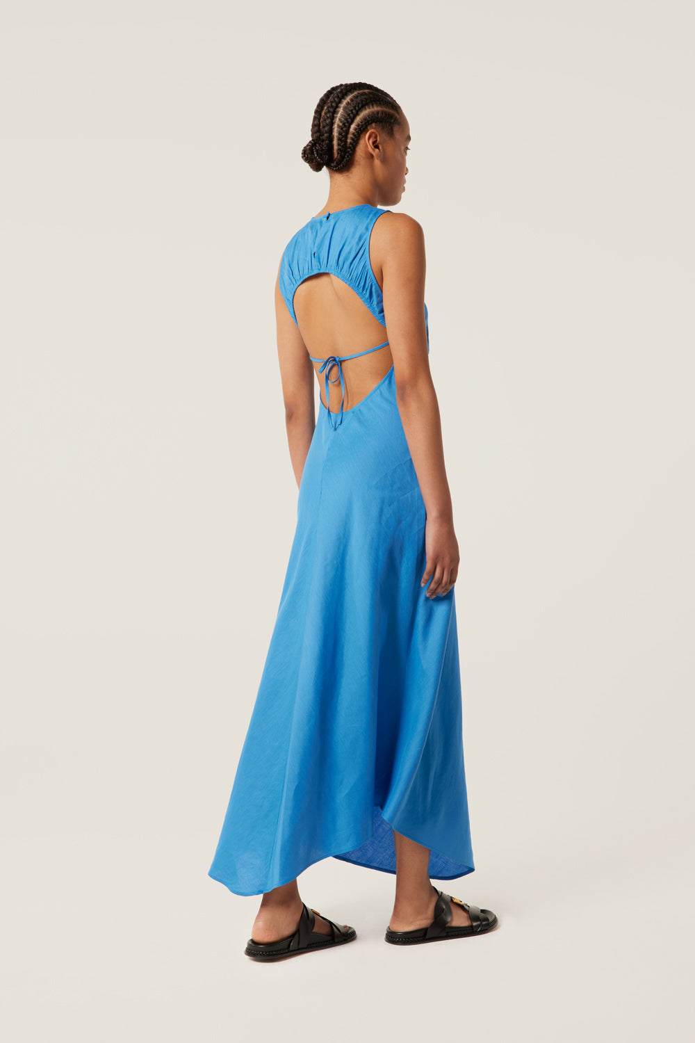 Light gathered dress