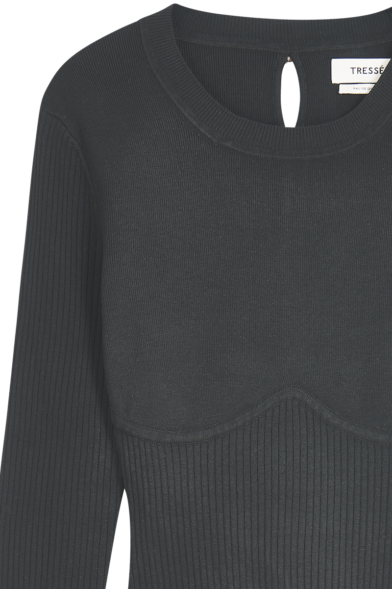 Short fitted knit dress