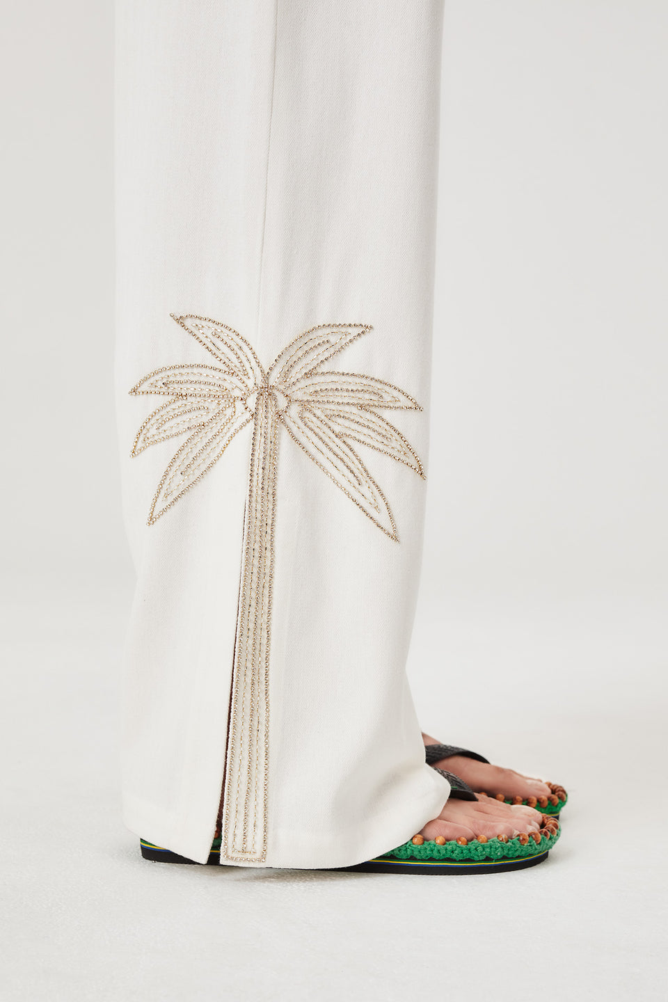 Pantalon à palmier brodé strass