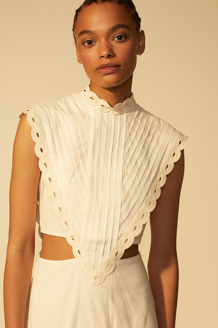 Robe courte détails de tresse
