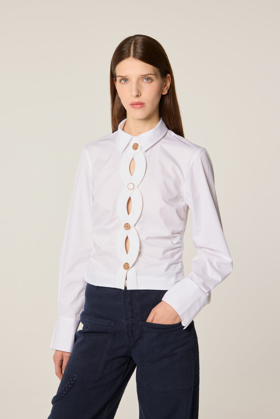 Chemise courte à ouverture tresse