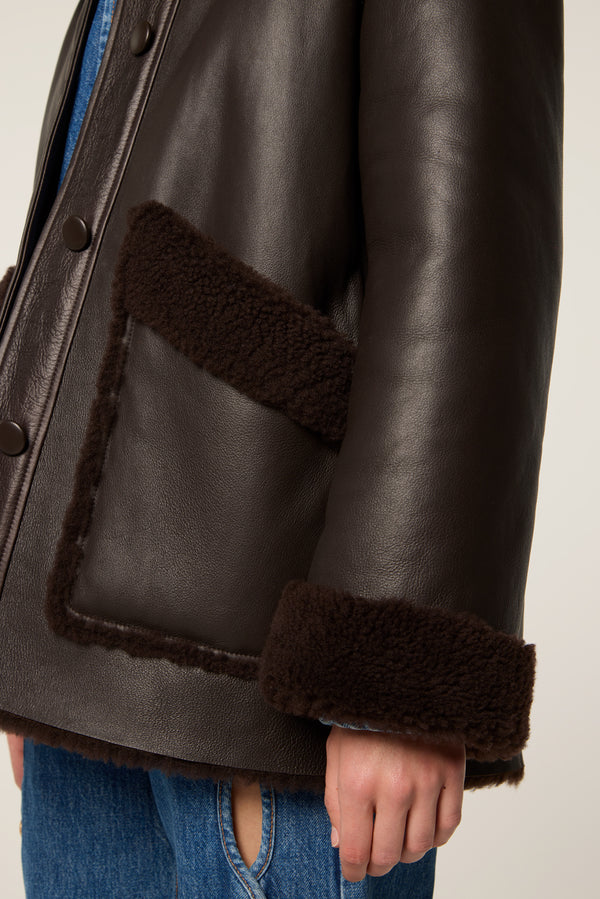 Veste en peau lainée