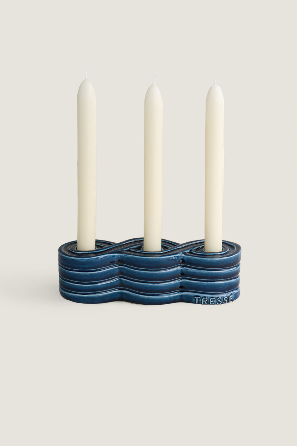 Braid-shaped candleholder