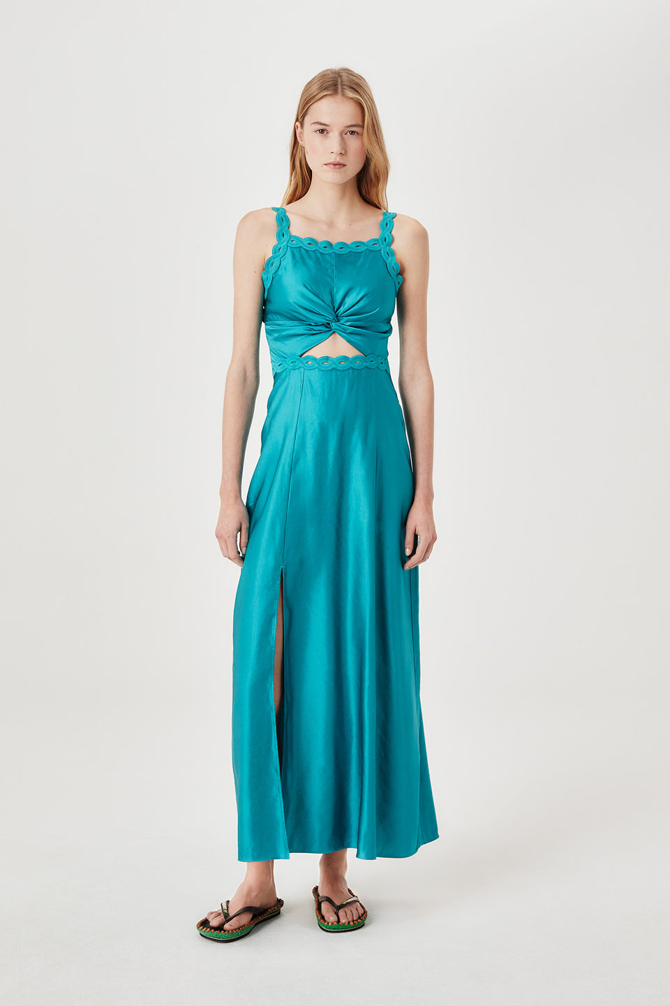 Robe longue satinée