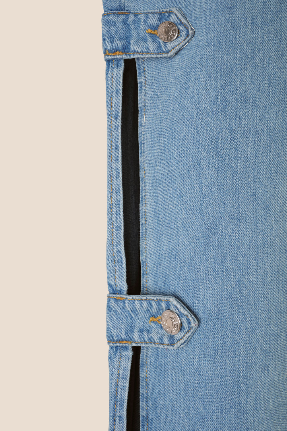 Buttoned leg pants