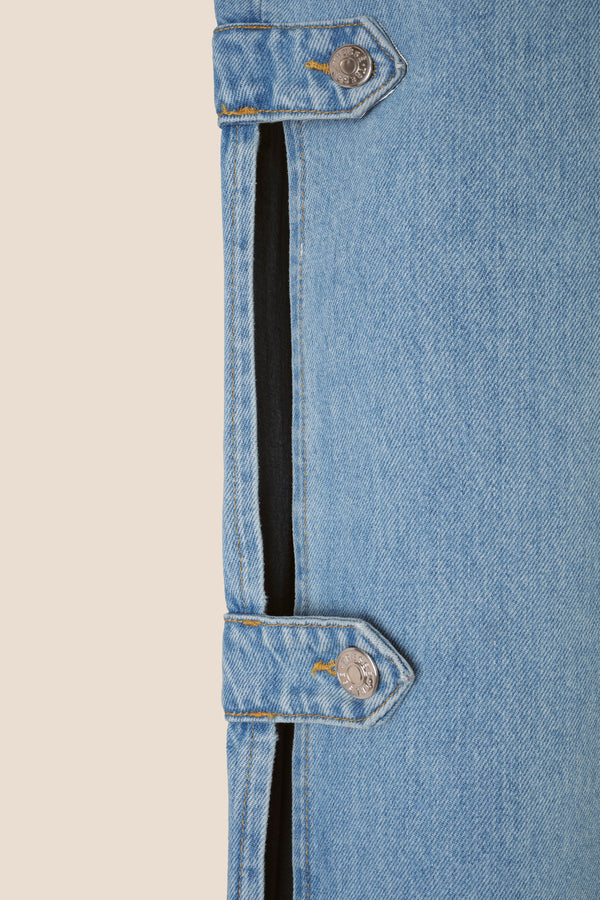 Pantalon à ouvertures boutonnées