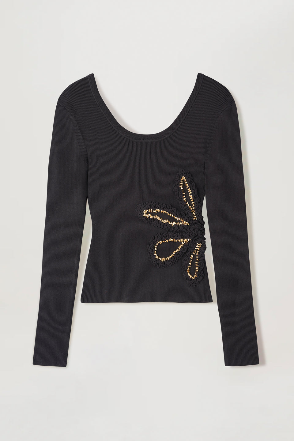 Knit top with flowers embellished with gold jewelry