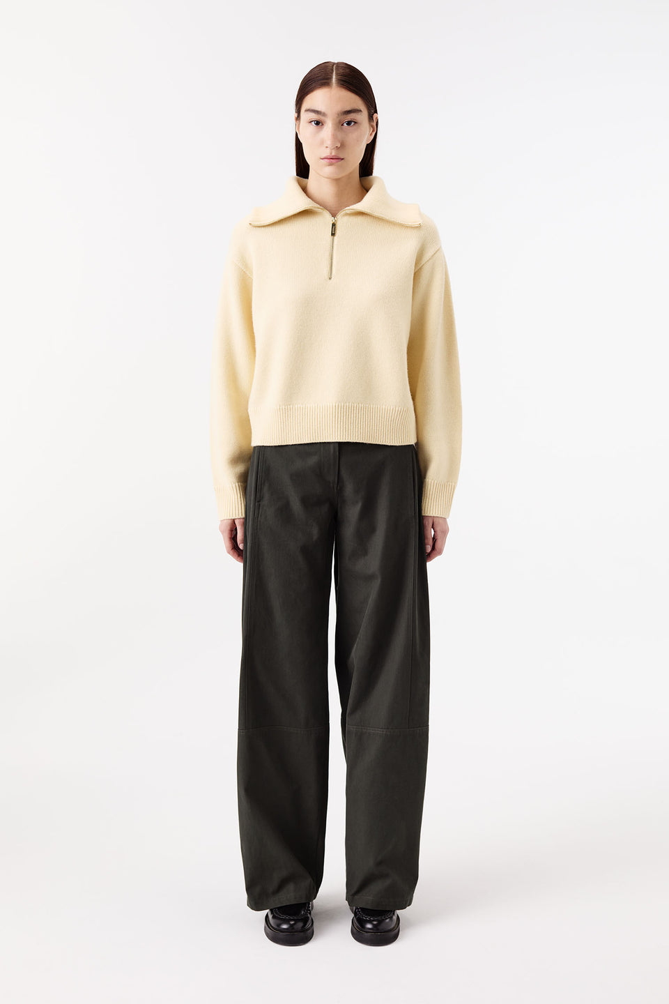 Cutout trousers