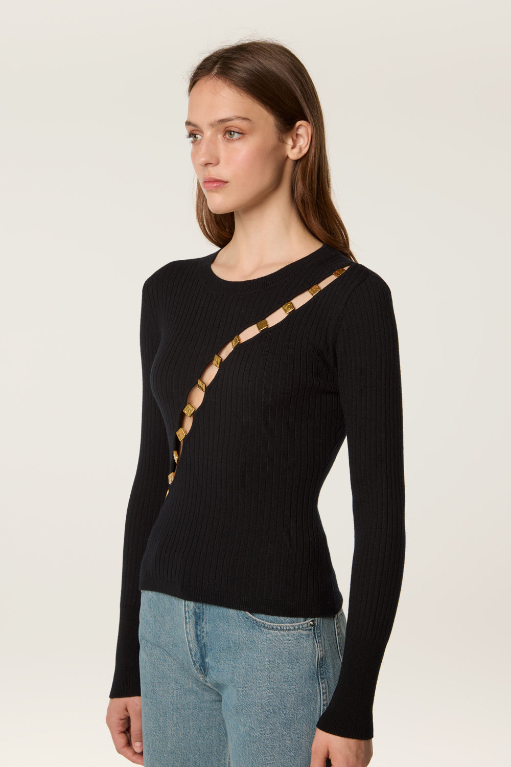 Diagonal opening sweater