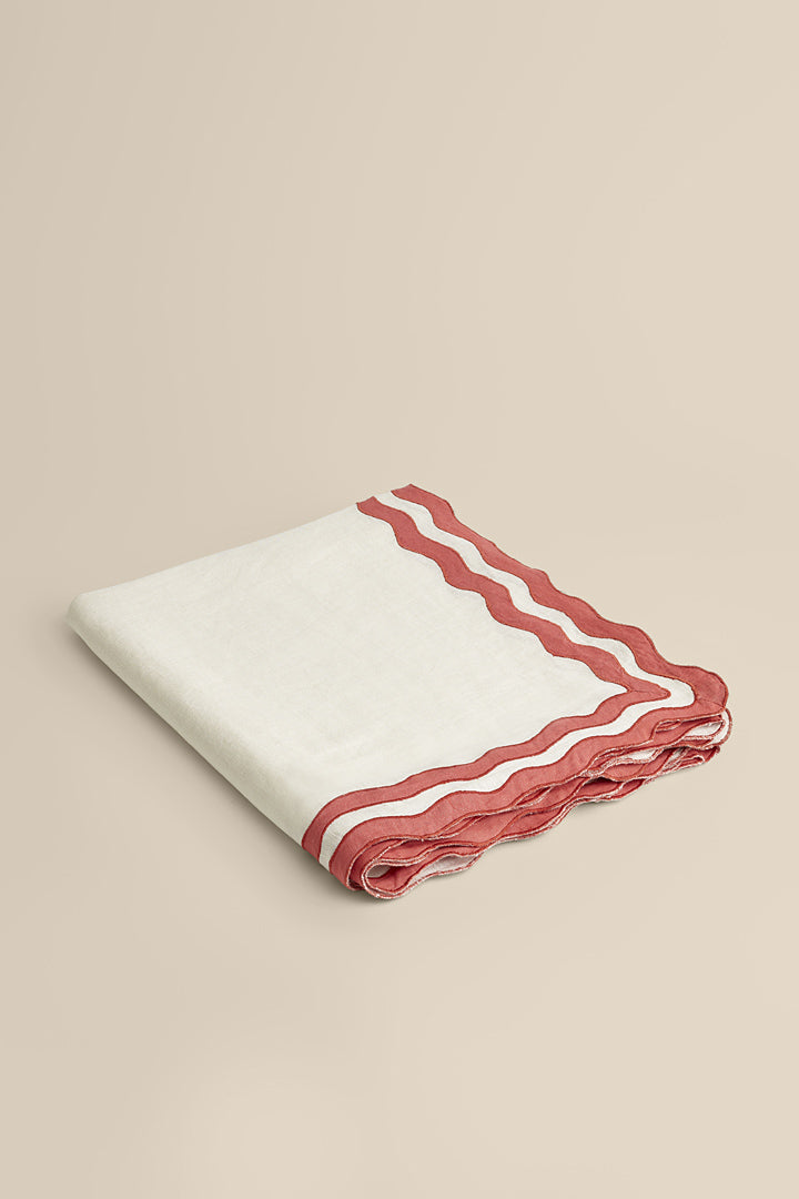 Nappe en lin bords rouges festonnés
