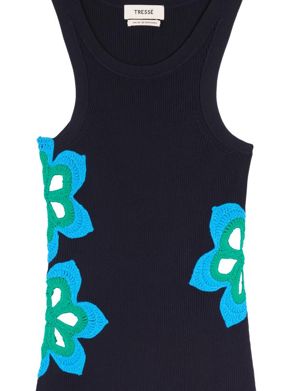 Robe en maille avec ouvertures fleurs