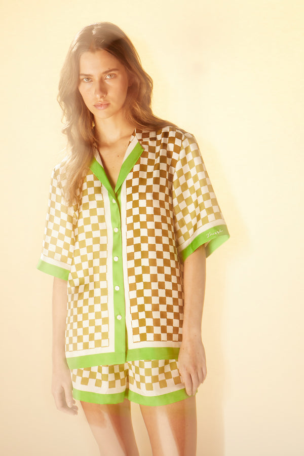Chemise en soie à damiers