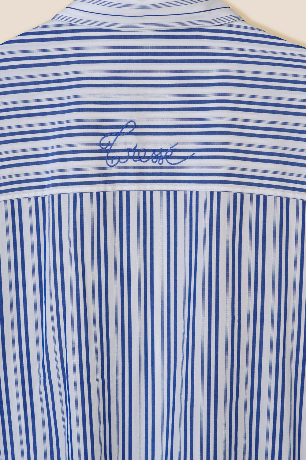 Chemise courte à nouer