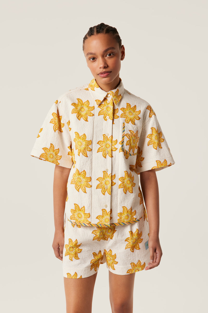 Chemise à motif soleils