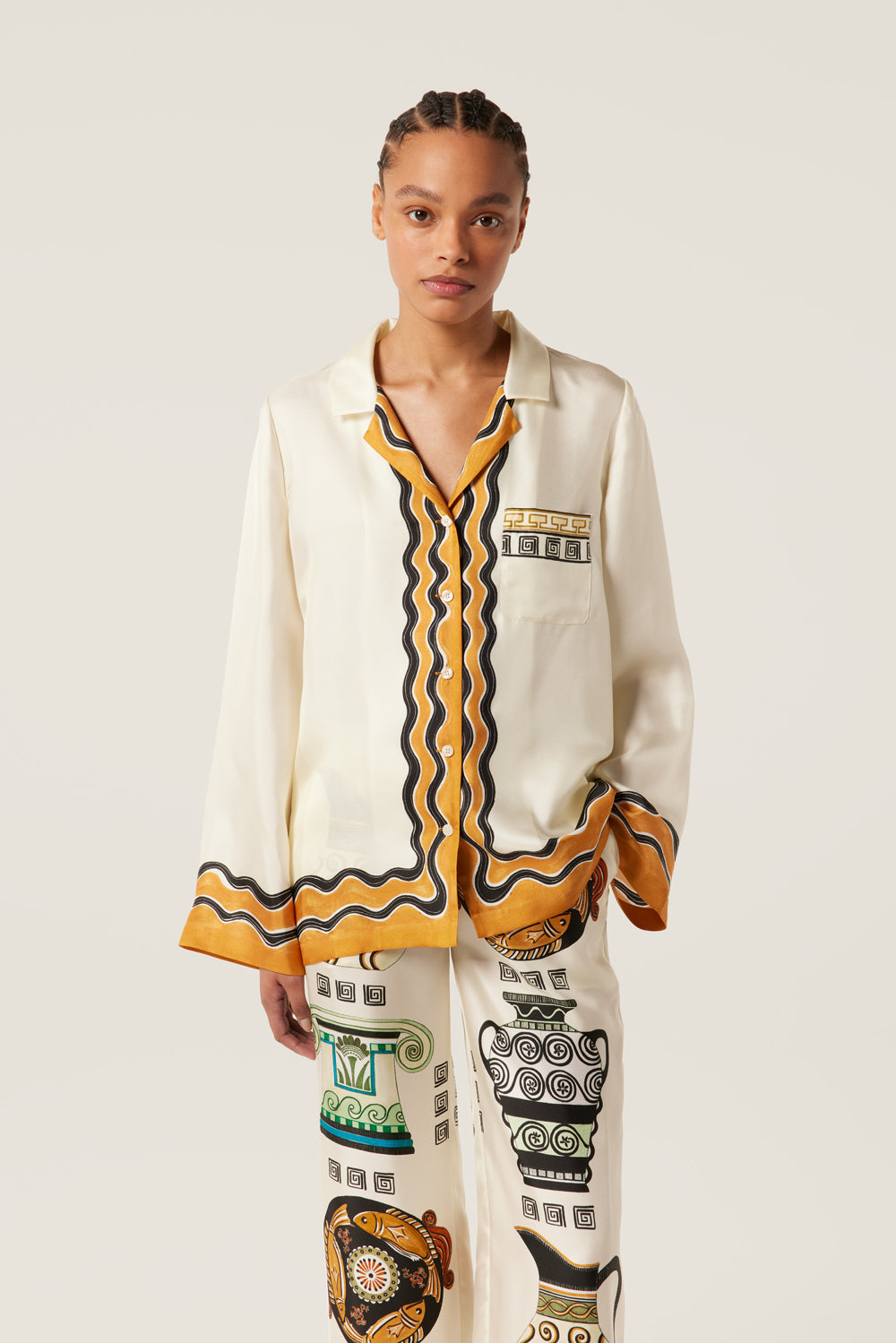 Silk blouse with jar pattern