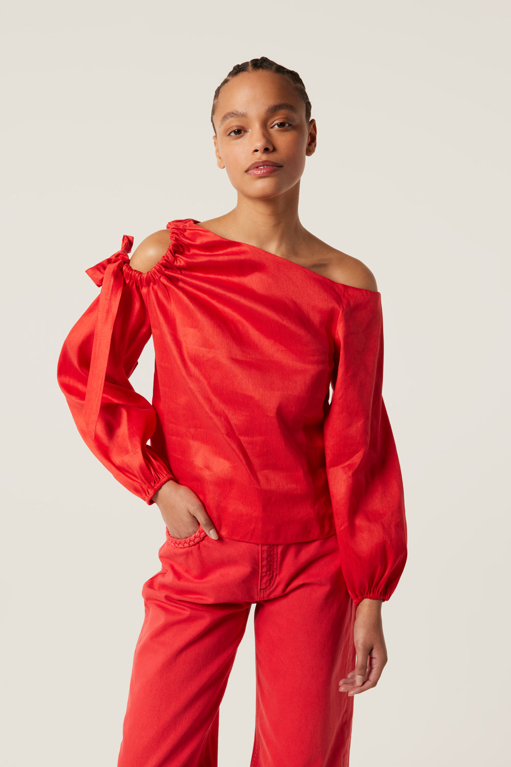 Off-the-shoulder top