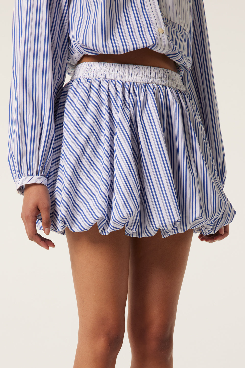 Short ball effect skirt