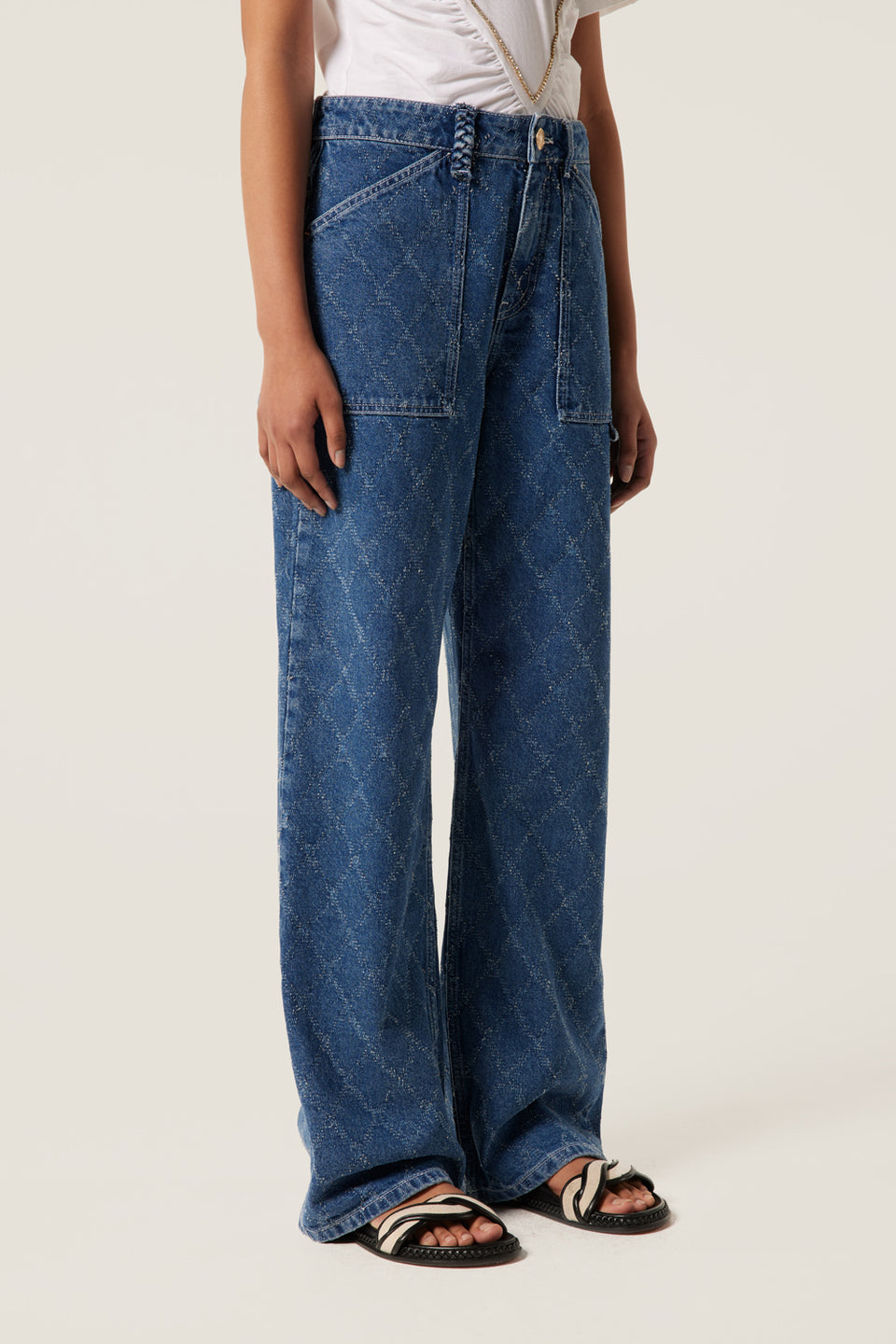 Textured diamond-effect denim