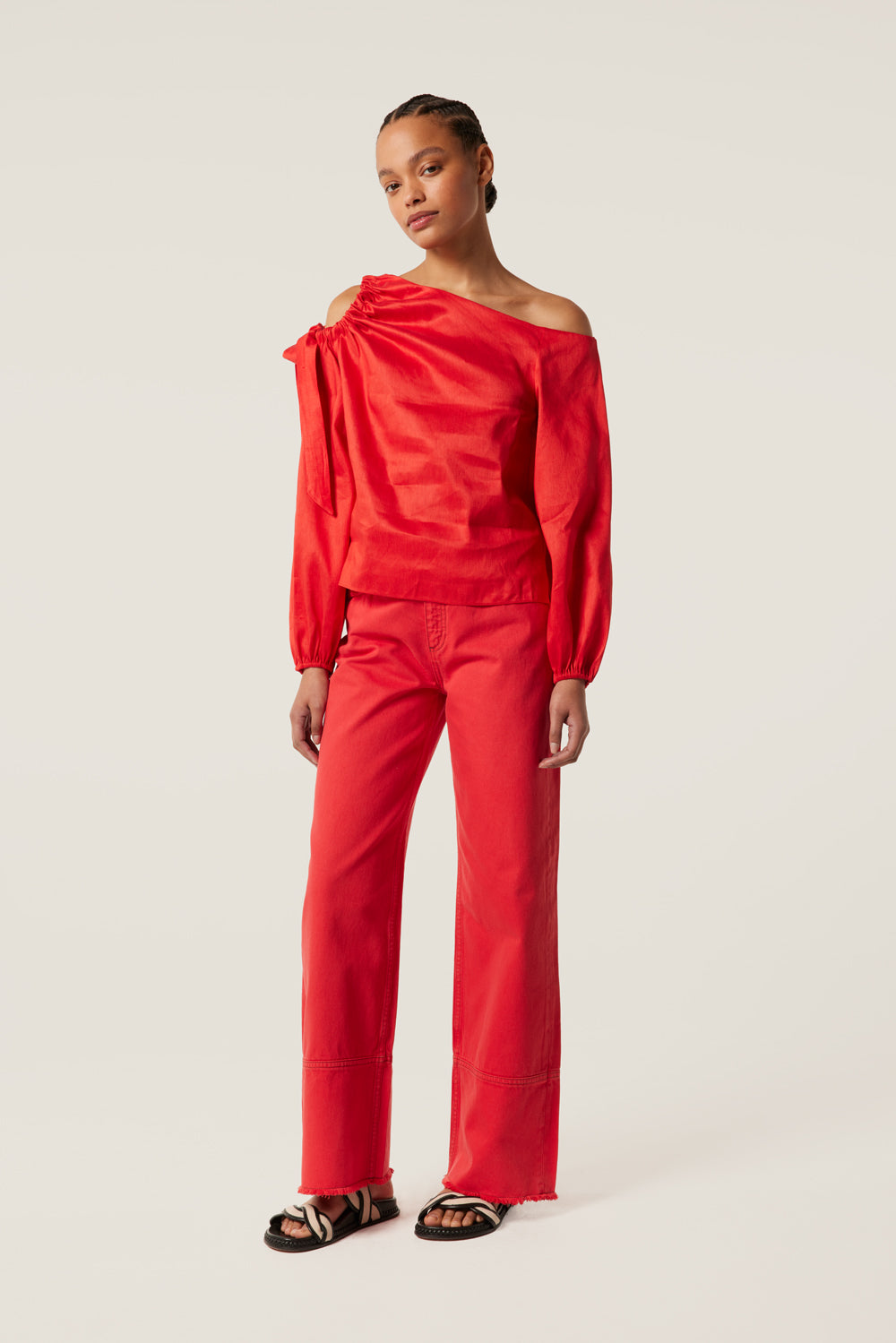 Off-the-shoulder top