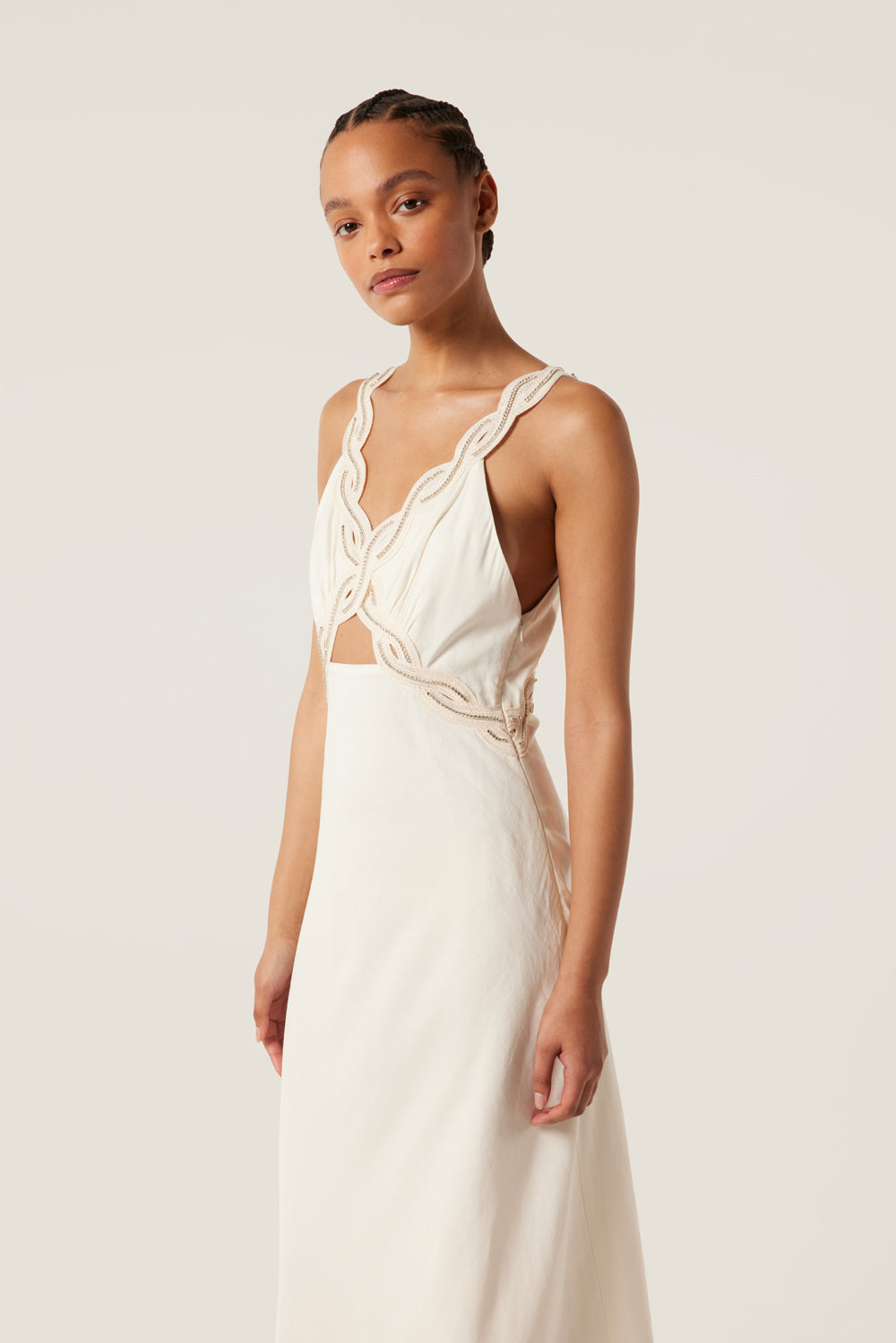 Robe à galon tresse écru