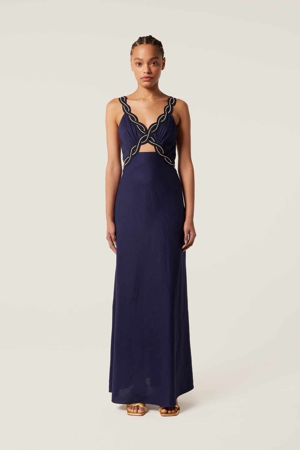 Robe à galon tresse
