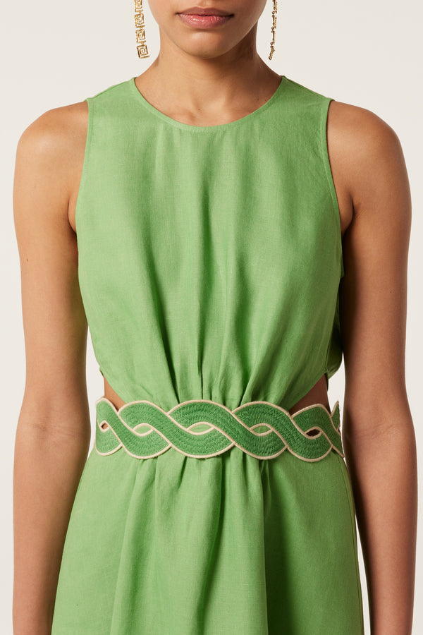 Robe longue à ceinture galon