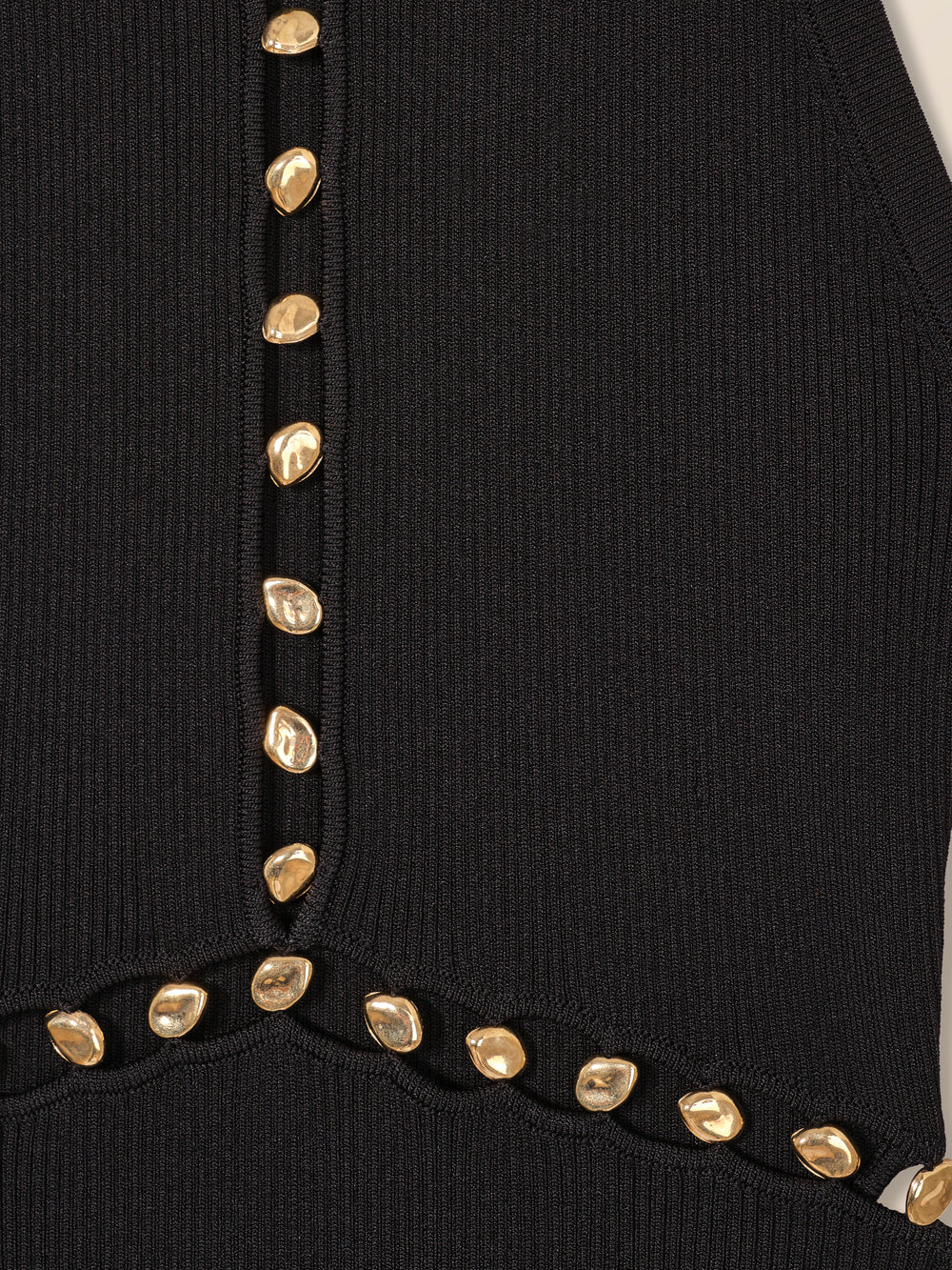 Robe longue à boutons dorés