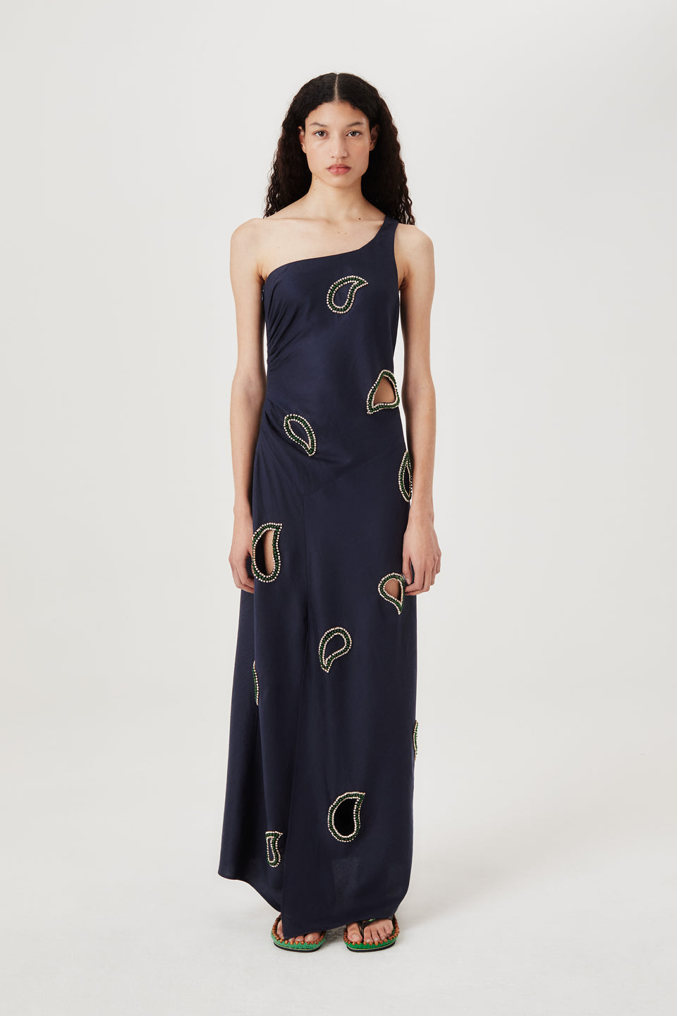 Robe longue à strass brodés