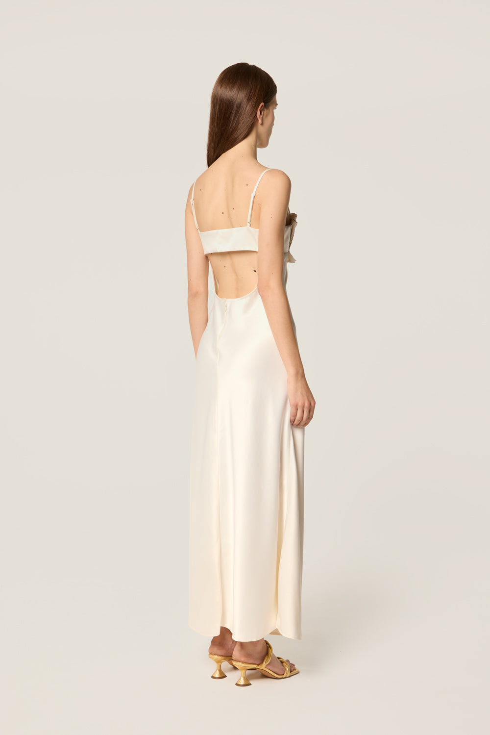 Robe longue en satin
