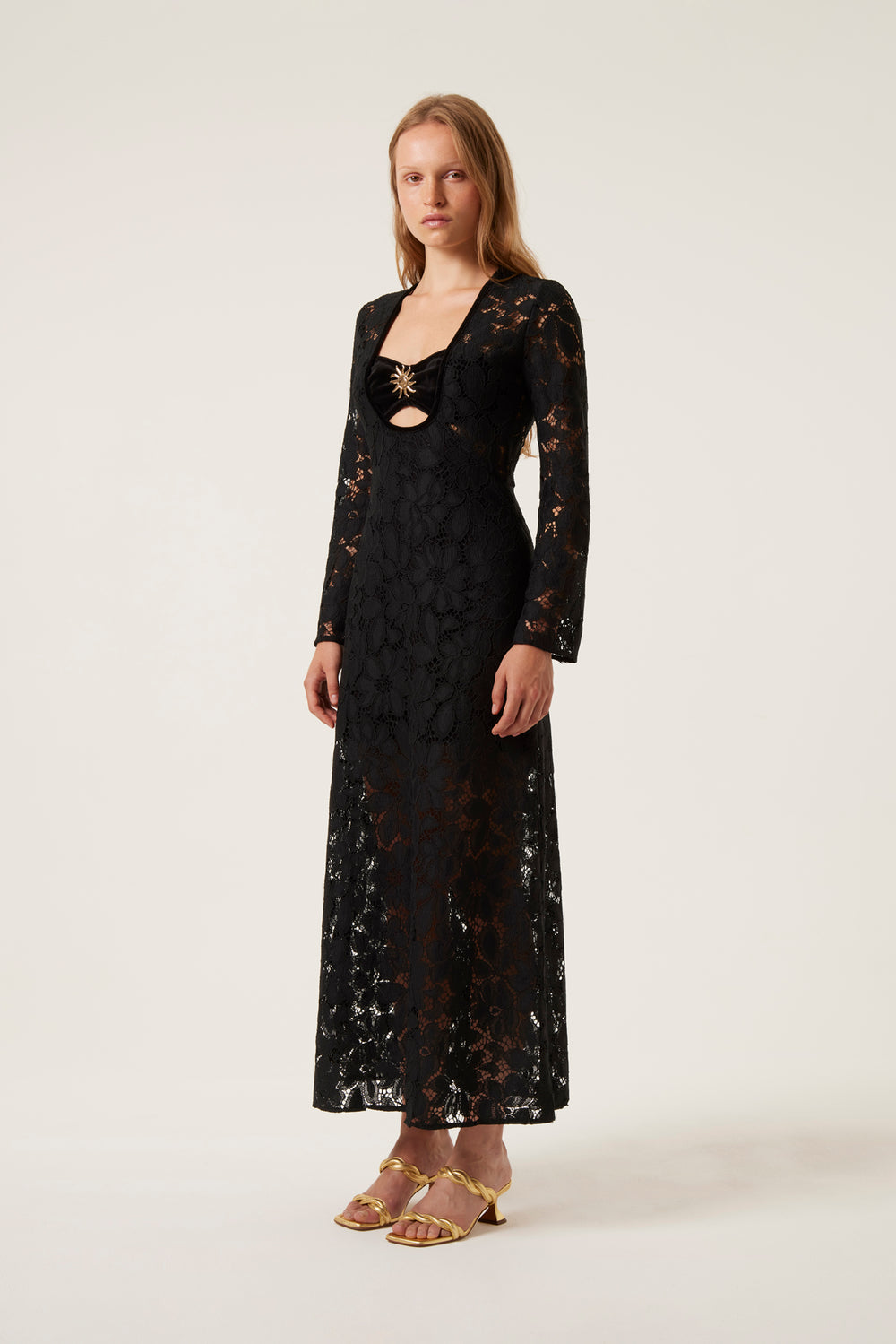 Long lacework dress