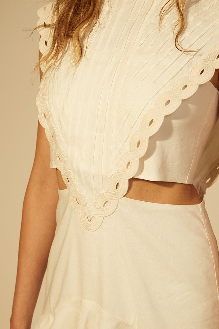 Robe courte détails de tresse
