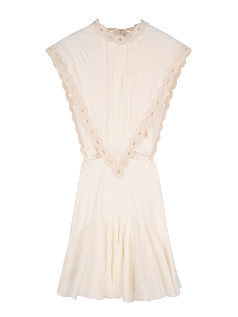Robe courte détails de tresse