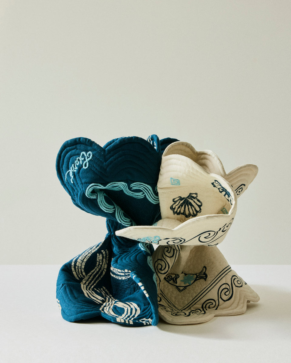La Mer embroidered reversible placemat