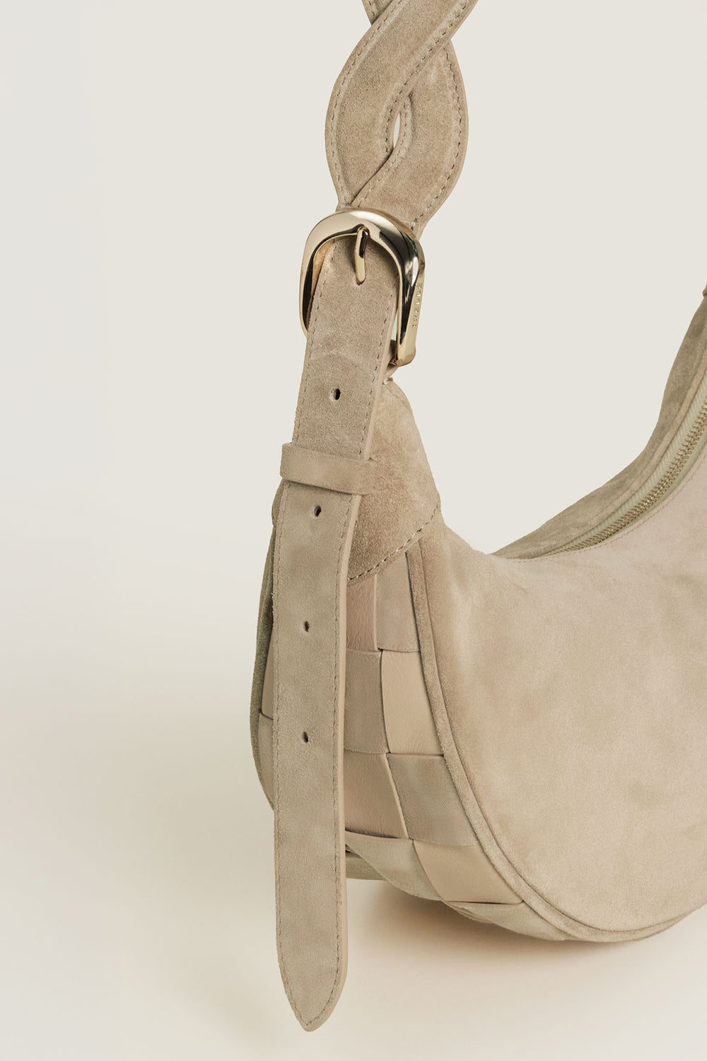 Two-material checkerboard pattern shoulder bag