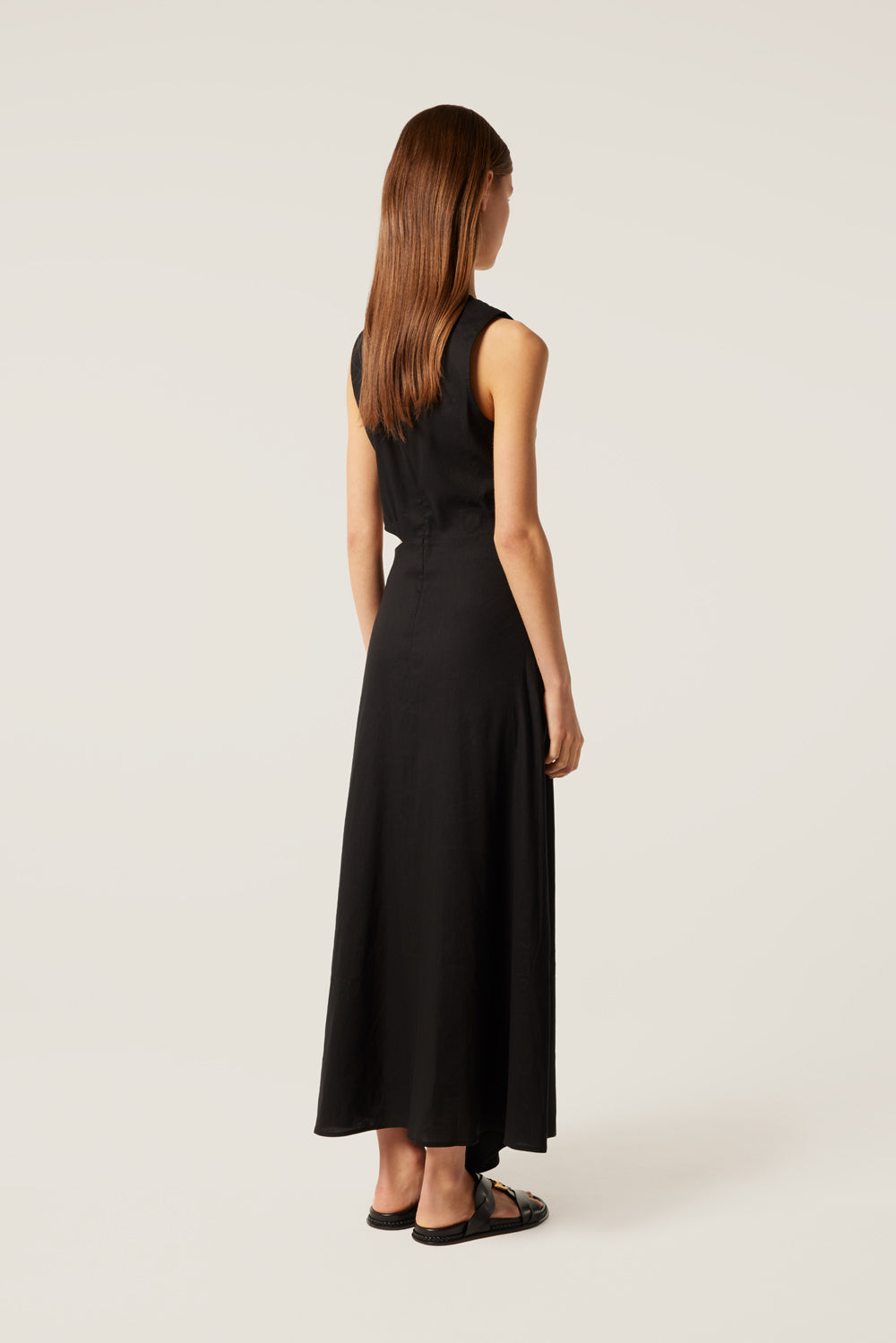 Long dress with gold jewels