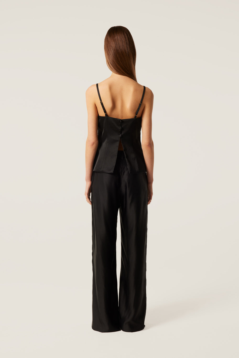 Pantalon en satin à ouverture tresse
