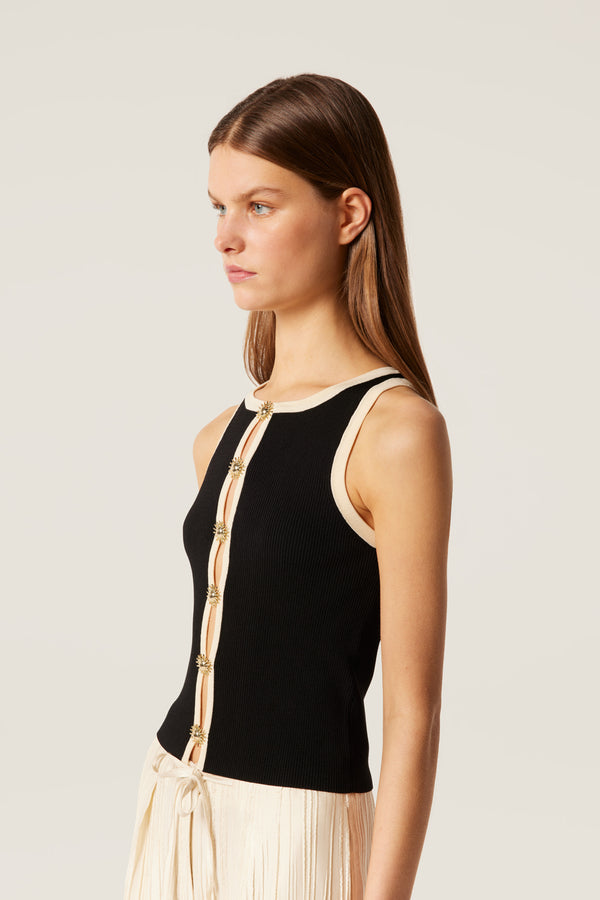 Two-tone mesh top