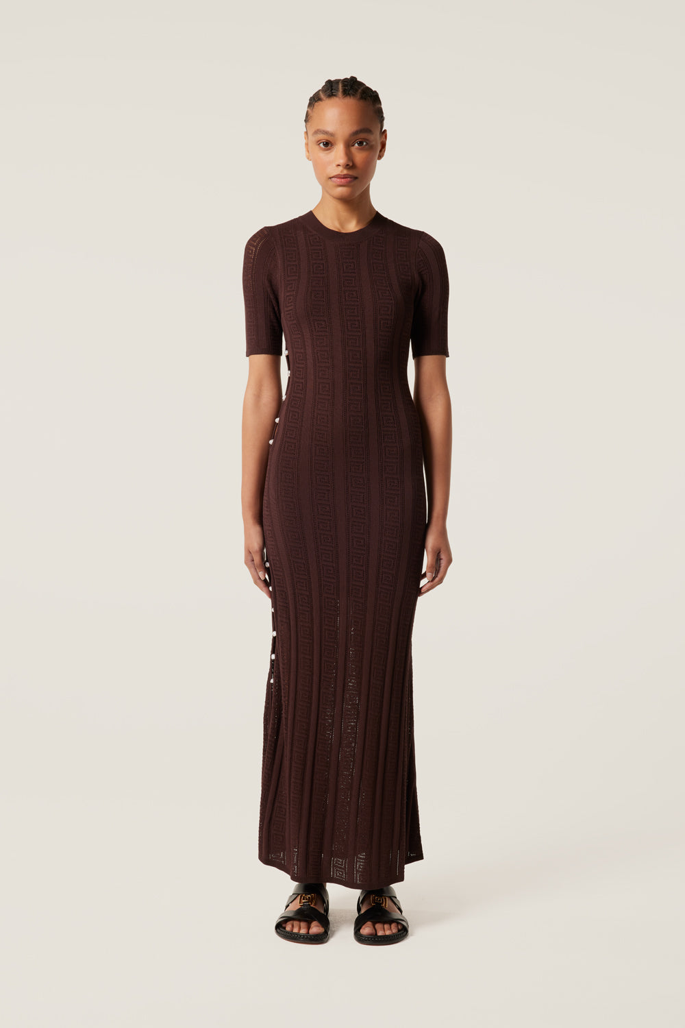 Robe longue à motifs ajourés
