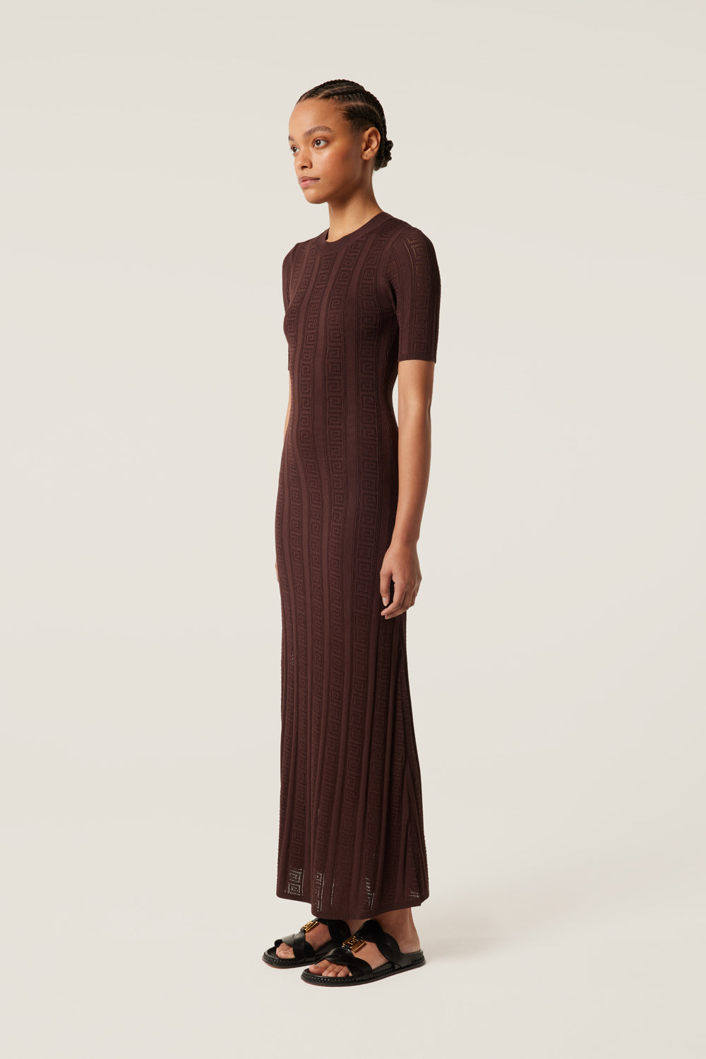 Robe longue à motifs ajourés