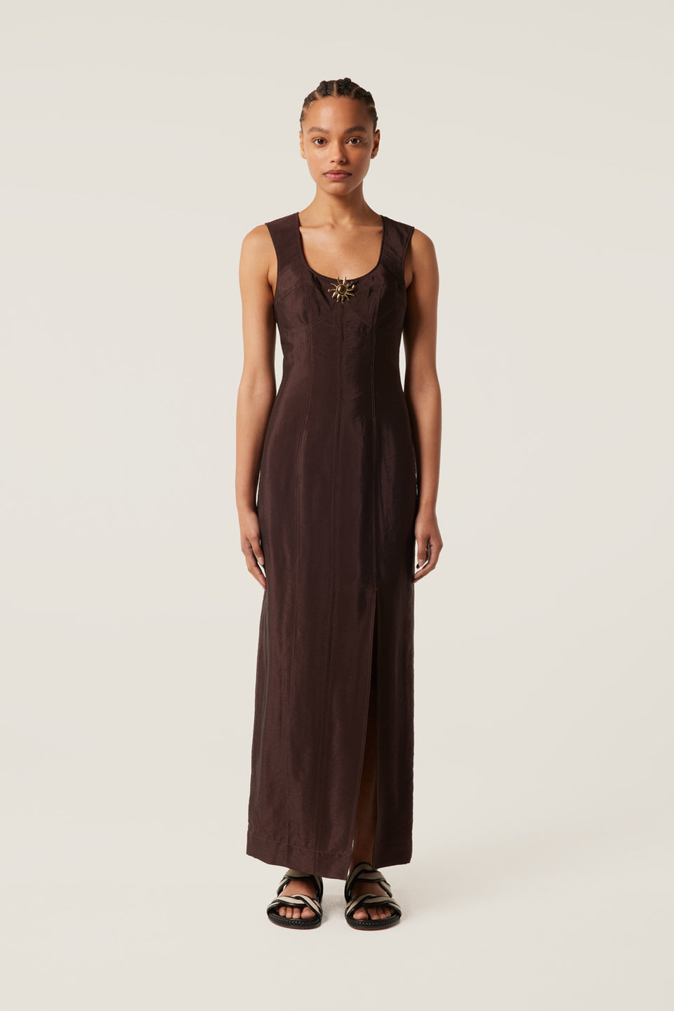Fitted backless dress
