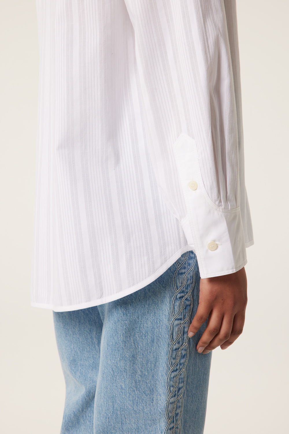 Asymmetrical loose shirt