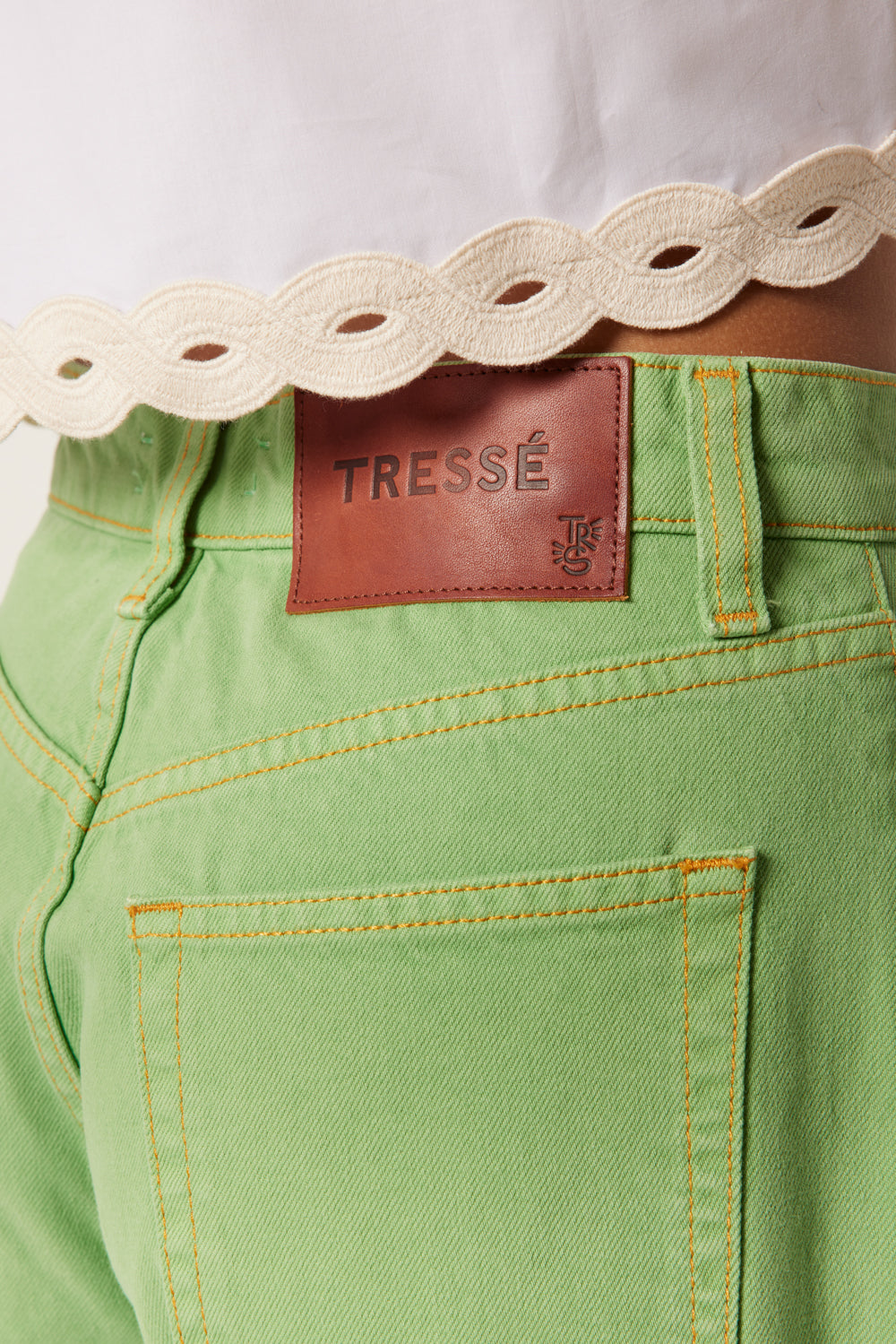 Pantalon à surpiqûres contrastées
