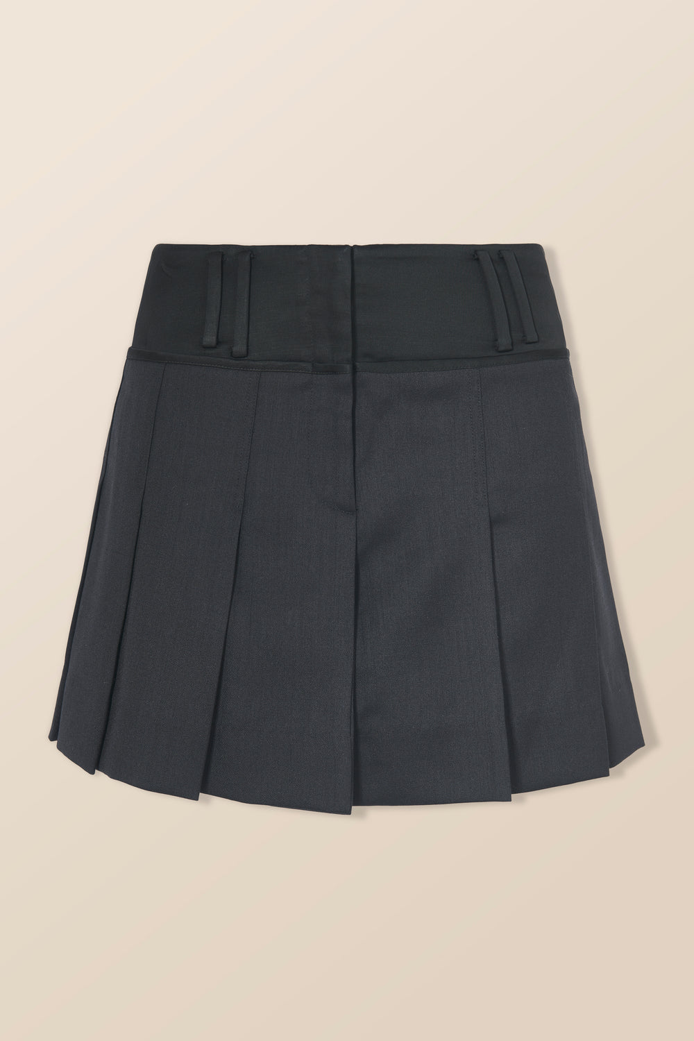 Short pleated skirt