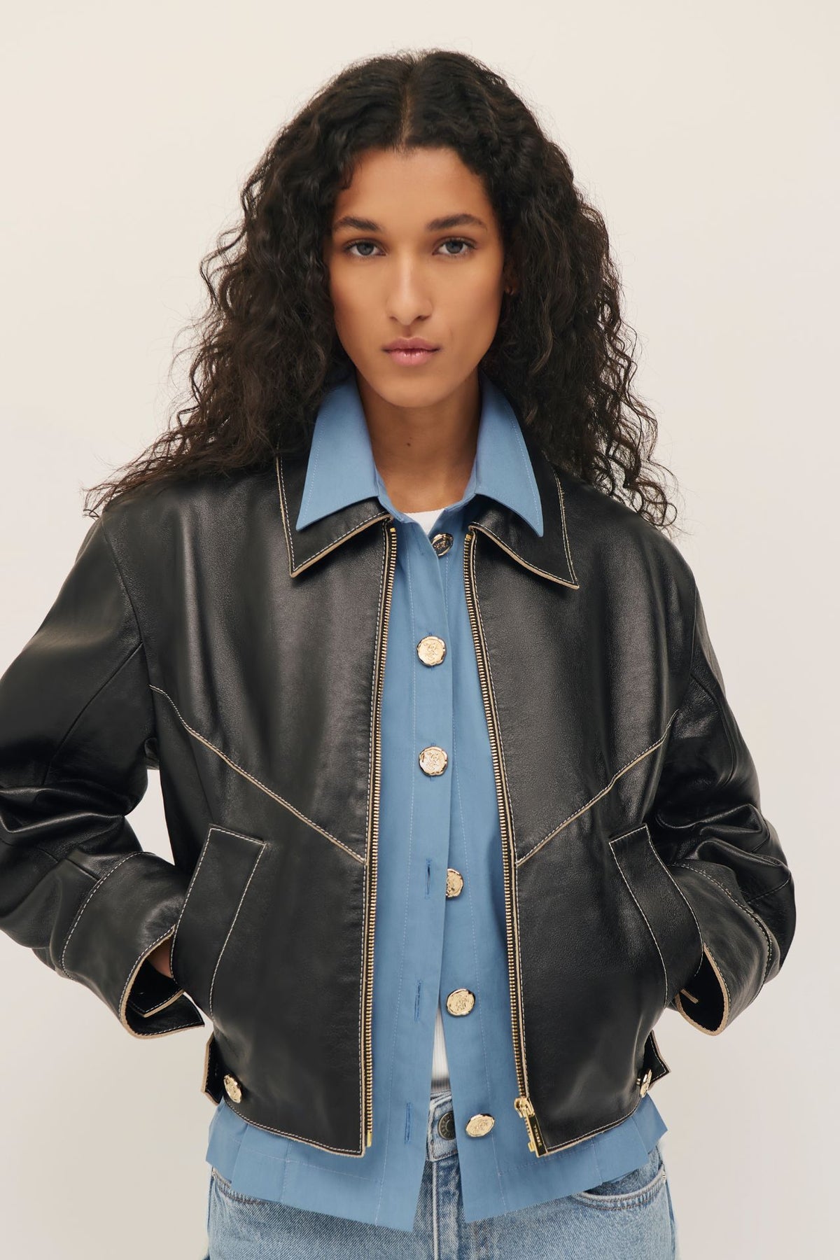 Veste en cuir à bords francs