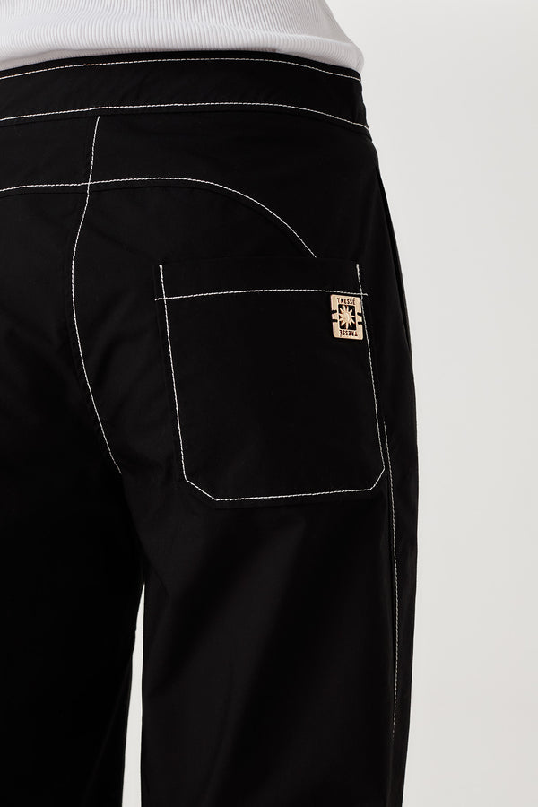 Pantalon à surpiqûres contrastées